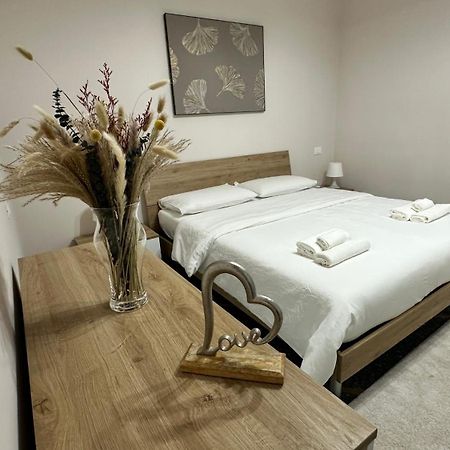 Edens House Con Parcheggio Privato Gratuito Apartment Rapallo Ngoại thất bức ảnh